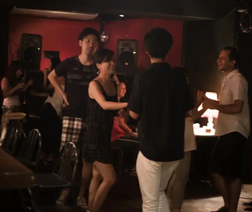 MUSIC + BAR cratesでナンパ