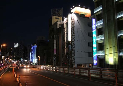 ラブホ街の立ちんぼ